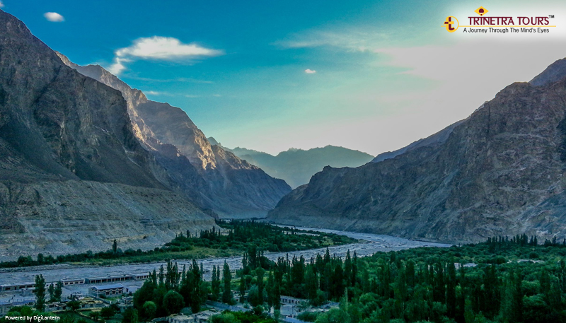 ladakh-desolate-mountains