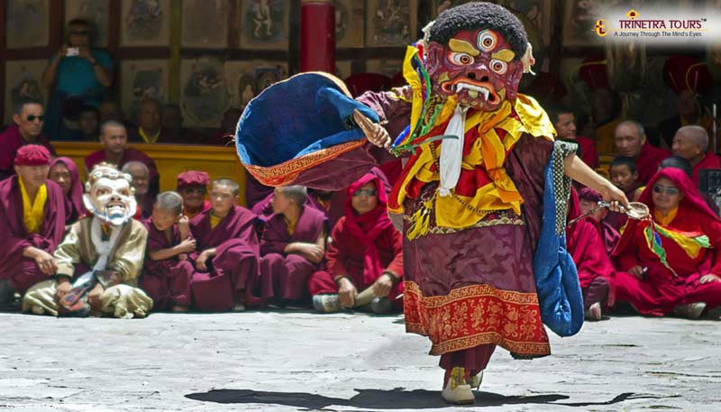 Hemis-Gompa-Fair